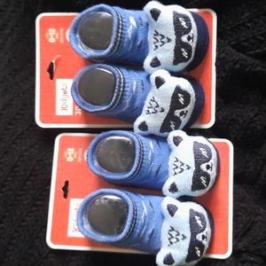 NWT Two matching Kidgets 3D Baby socks size 0/12 months